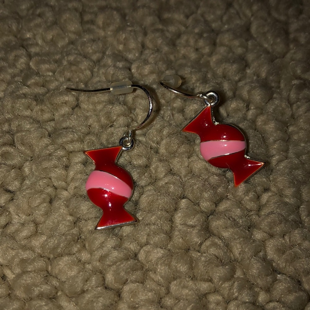 dangling earrings
